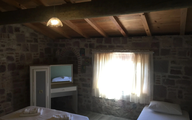 Hayat Alti Otel