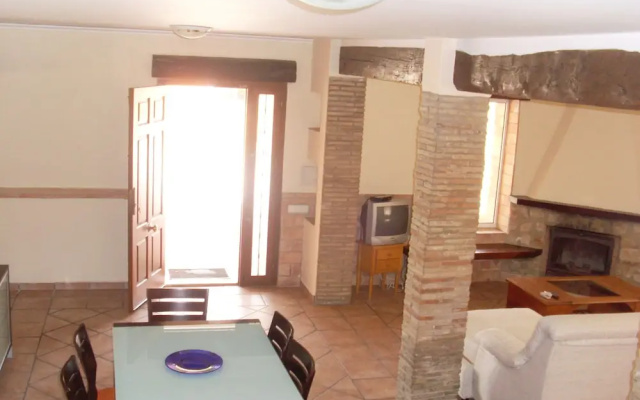 062 Villa Almendros