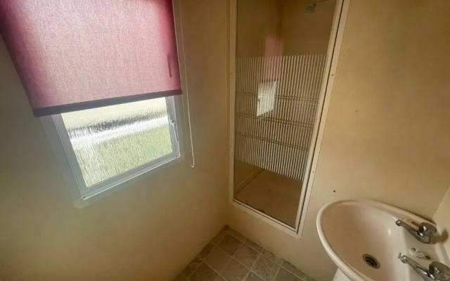 A13 THE CHASE 8 Berth Caravan