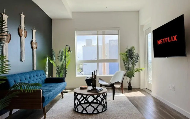 Modern Mid-hollywood Home Sunset View Free Parking