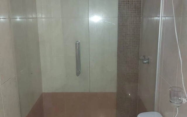 Nicolas Place B12 -beautiful Studio Apartment Excellent Location