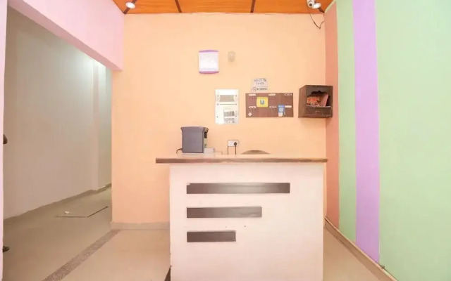 Sunshine Lodge by OYO Rooms