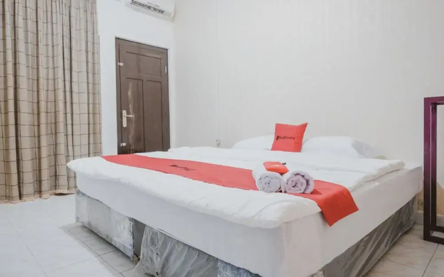 RedDoorz Syariah near Mall Boemi Kedaton Lampung