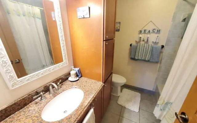 Beach Blossum 3 Bedroom Home
