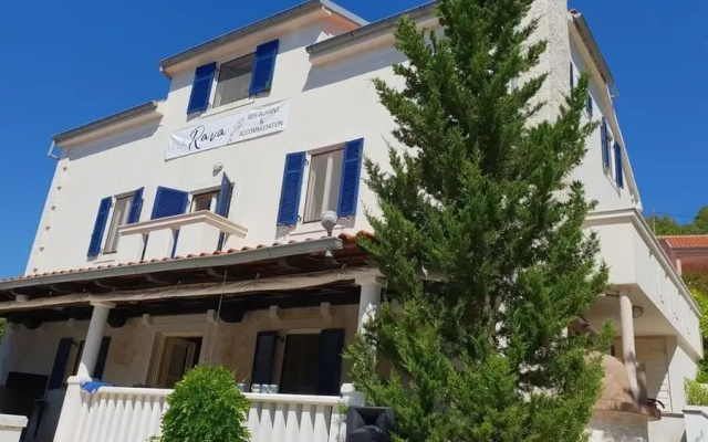 Villa Rava rooms & restaurant