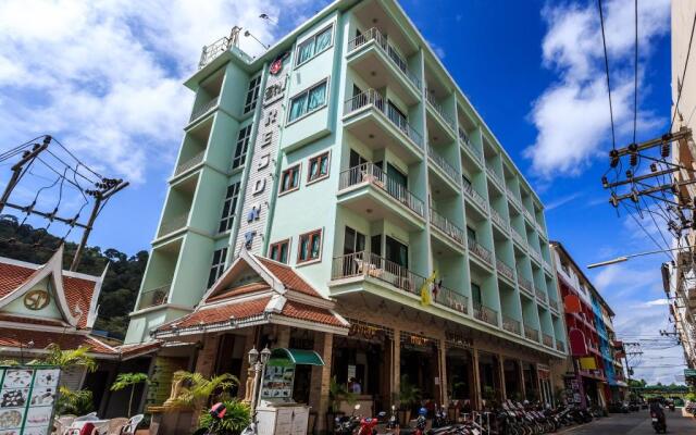 Отель SM Resort Phuket вид на фасад