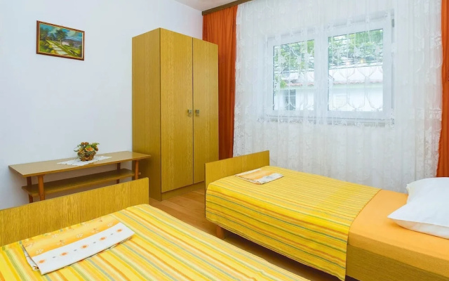 Amazing Home in Omis With Wifi and 4 Bedrooms
