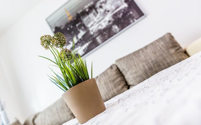 Апартаменты Apartment Humboldt-Gremberg 4km bis Köln Messe Кёльн вид на фасад