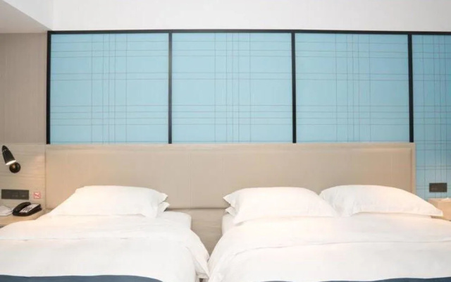 Echarm Hotel (Guilin Zhongshan Middle Road Liangjiang Sihu)