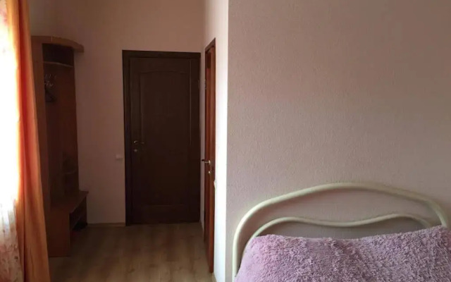 Na Kropotkina Guesthouse