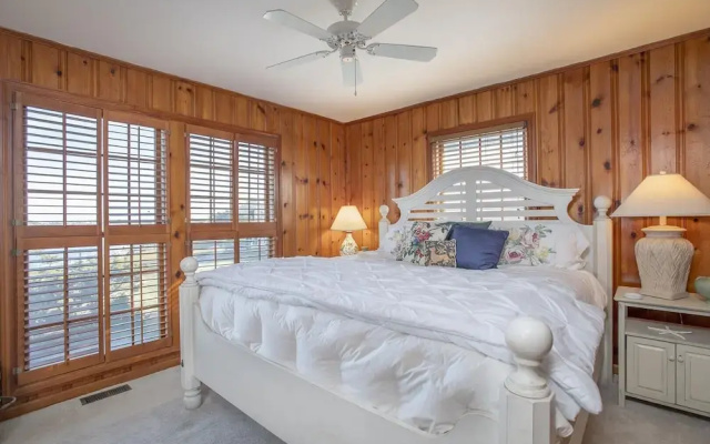 Coastal Casa 2 Bedroom Home