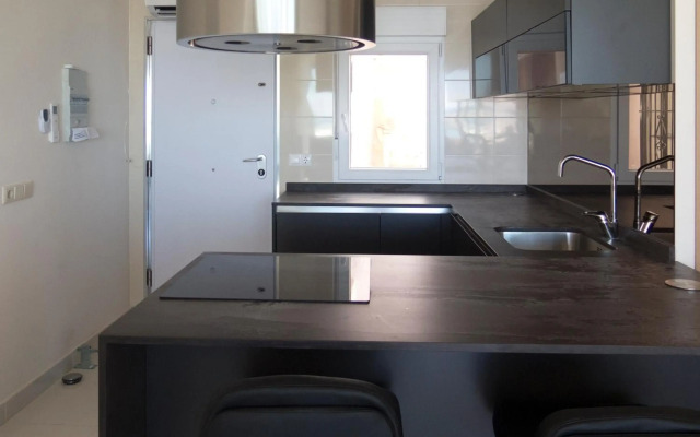 First Line P. Banus Sleeps 4