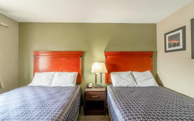 Deluxe Inn Miami, OK