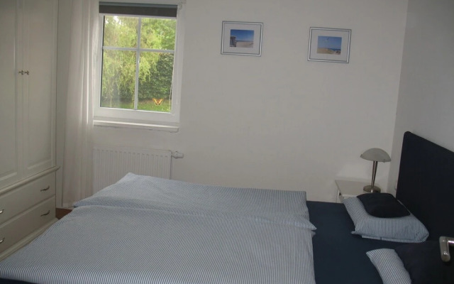 Tranquil Bungalow in Neuburg near the Sea