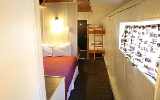 Red Caboose Motel