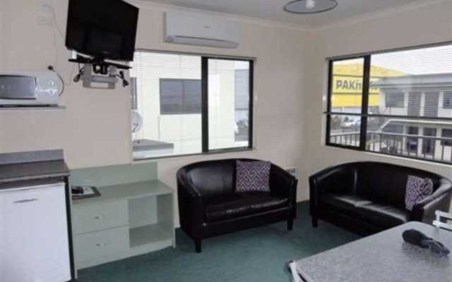 Abode on Courtenay Motor Inn