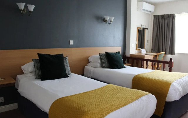 The Town & Country Lodge