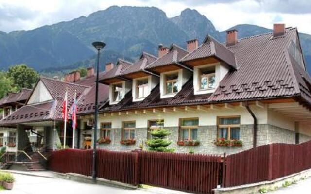 Отель OKW Parzenica вид на фасад
