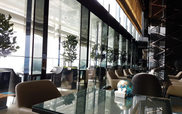 LUME Platinum Suites