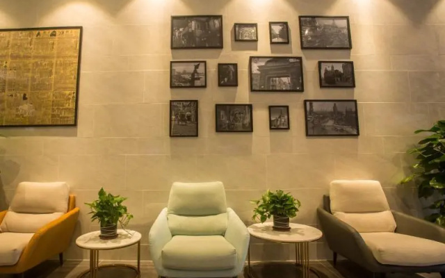 GreenTree Inn Express Hainan Haikou Haixiu Zhong Road