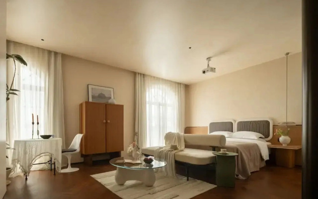 Golden Age Hotel