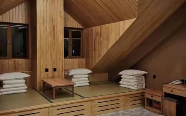 Qigu Yunju Hotel (Changbai Mountain North Slope Distribution Center Branch)
