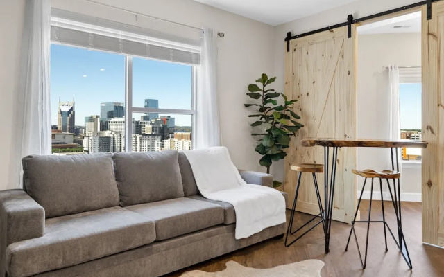The Bel Air Suite Penthouse The Gulch