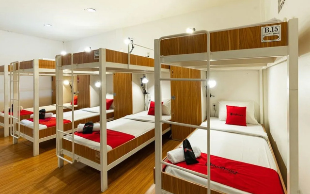 RedDoorz Hostel @ Dago 2