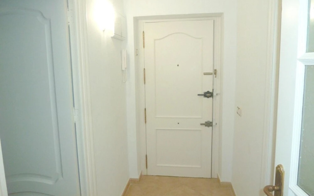 Apartment With 2 Bedrooms in Sevilla, With Wifi