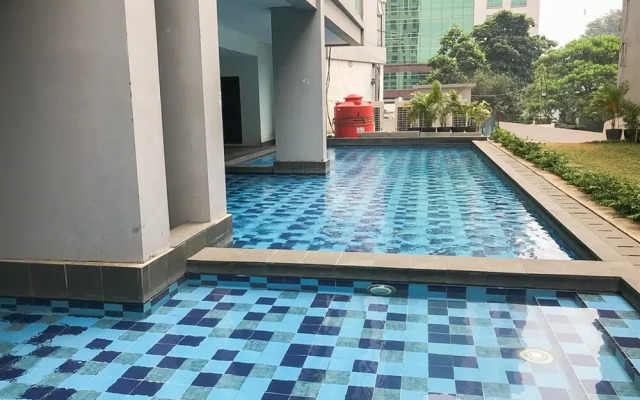 Homey and Comfortable 1BR Apartment at Royal Olive Residence