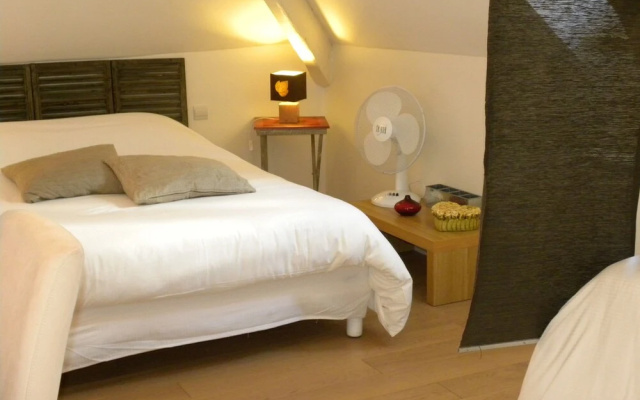 Hotel La Bastie D'Urfe