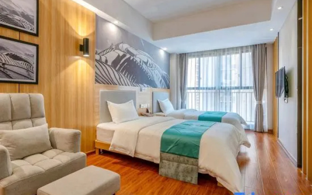 Muzi Yaju Homestay (Guilin Luhu International Peanut Tang Store)