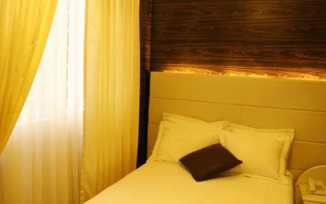 Taymi Hostal & Suites