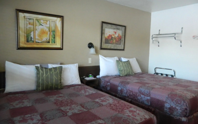 Country Motor Inn
