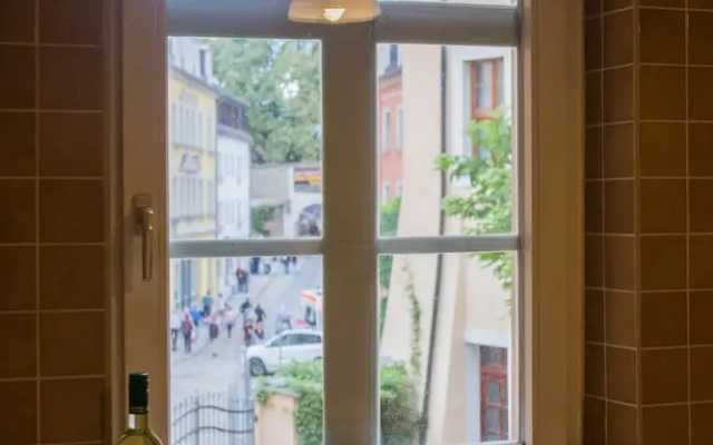 ApartOne