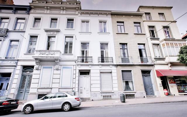 Отель Louise Uptown Apartments Бельгия, Брюссель - отзывы, цены и фото номеров - забронировать отель Louise Uptown Apartments онлайн вид на фасад