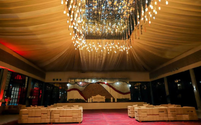 Bel-La Monde Hotel NH8 at 6km from IGI Airport Delhi