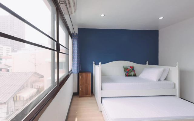 BaanSu Hostel