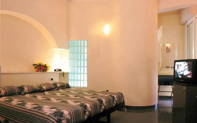 Amba Hotel