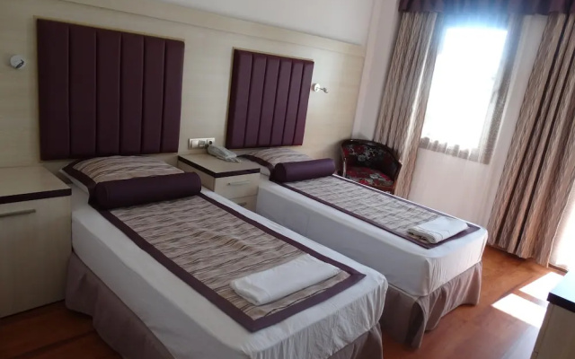 Bronze Hotel