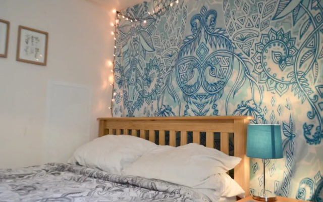 3 Bedroom Flat In Leith
