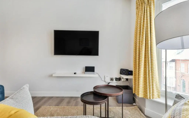 Belle House, Apt 5