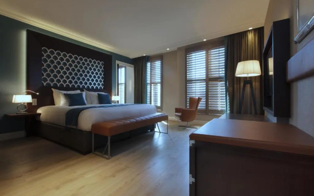 Hotel Dux