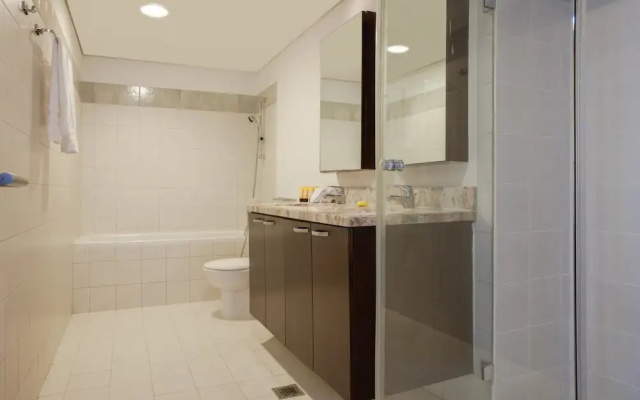 Fantastay Marina Tower
