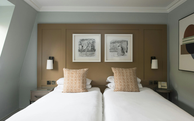 Bush Hotel Farnham