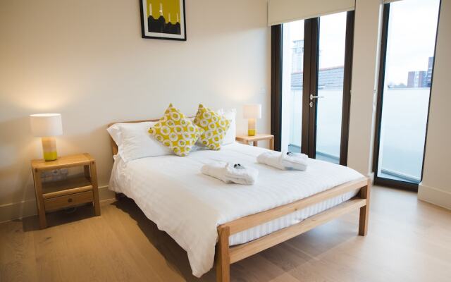 Отель LCS Southbank Apartments Великобритания, Лондон - отзывы, цены и фото номеров - забронировать отель LCS Southbank Apartments онлайн вид на фасад