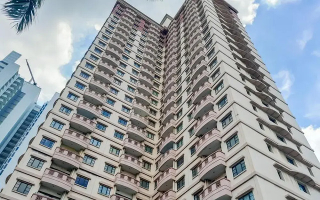 Spacious And Comfy 3Br At Puri Garden Apartment