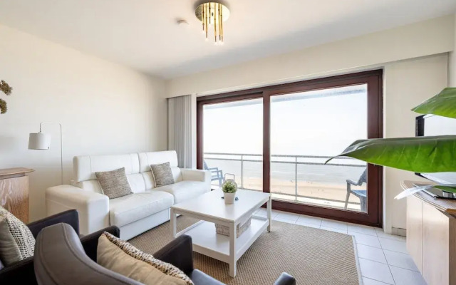 Apartment in Blankenberge With Sea Views