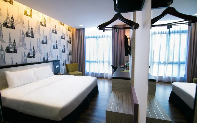 Indra Hotel - Boutique Suites