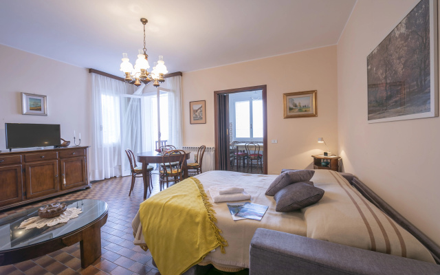 Nicoletta's Lake View Stresa